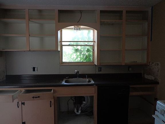 3rd image of 4508 Highland Lake Dr