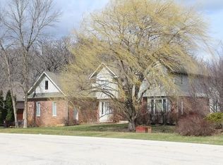 116 Fox St, Cary, IL 60013