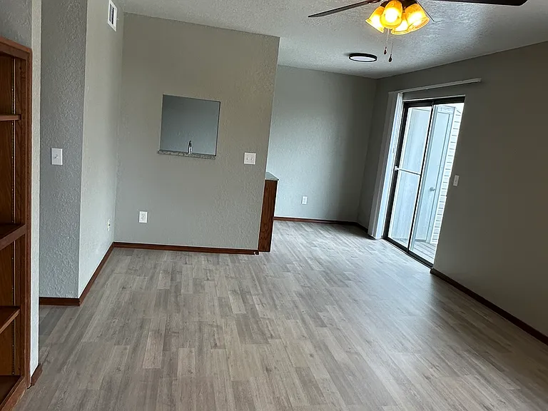 1932 E Lindsey St #224 — Photo 3