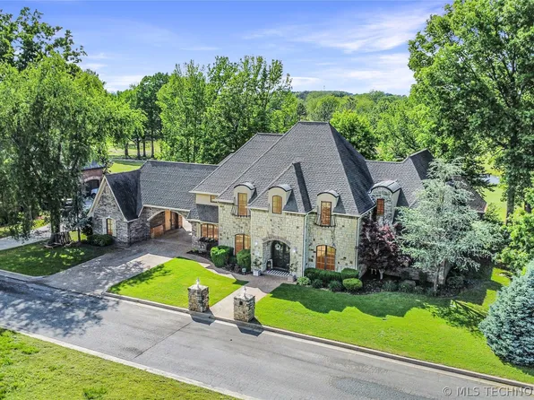 3270 Cypress Ln, Tahlequah, OK 74464