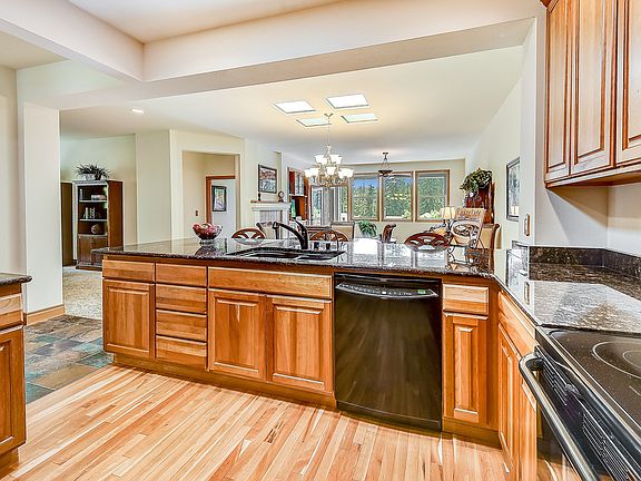 4th image of 13411 Adair Creek Way NE