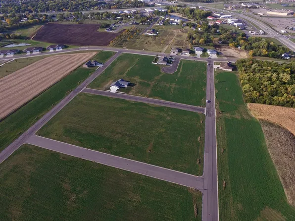 1502 Quartzite Cir, Marshall, MN 56258