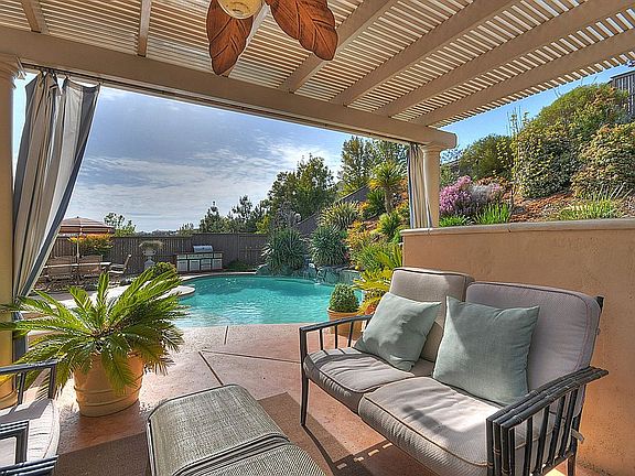 3rd image of 1222 Villagio Dr