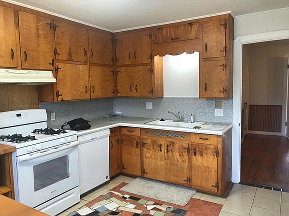 2nd image of 3347 NW 34th St