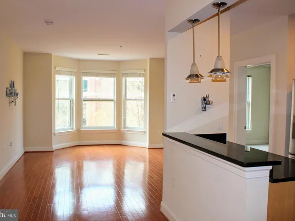 38 Maryland Ave Unit 335, Rockville, MD 20850