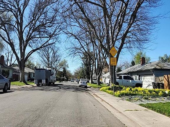 3rd image of 1519 W Sonoma Ave