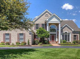 320 Pine Bend Dr, Chesterfield, MO