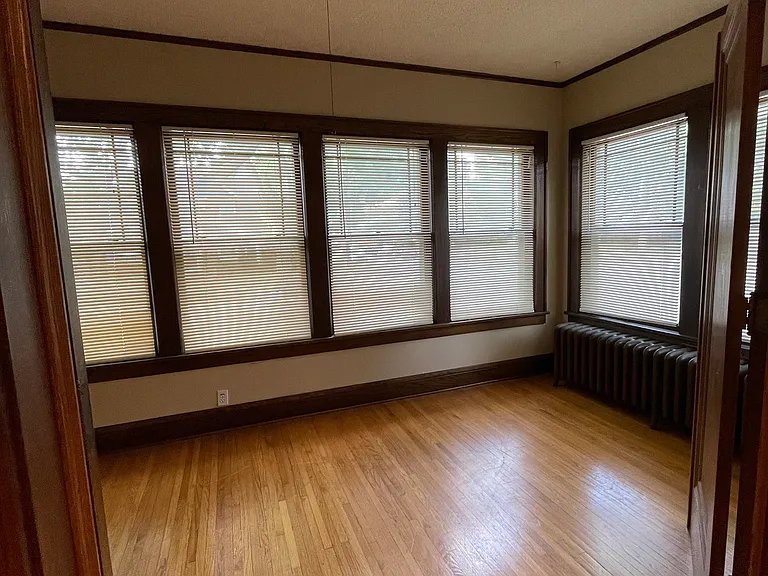 Front Porch (room 2)