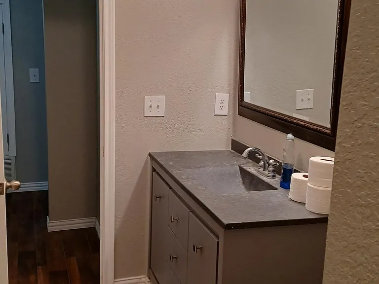 203 W Eagle St — Photo 15