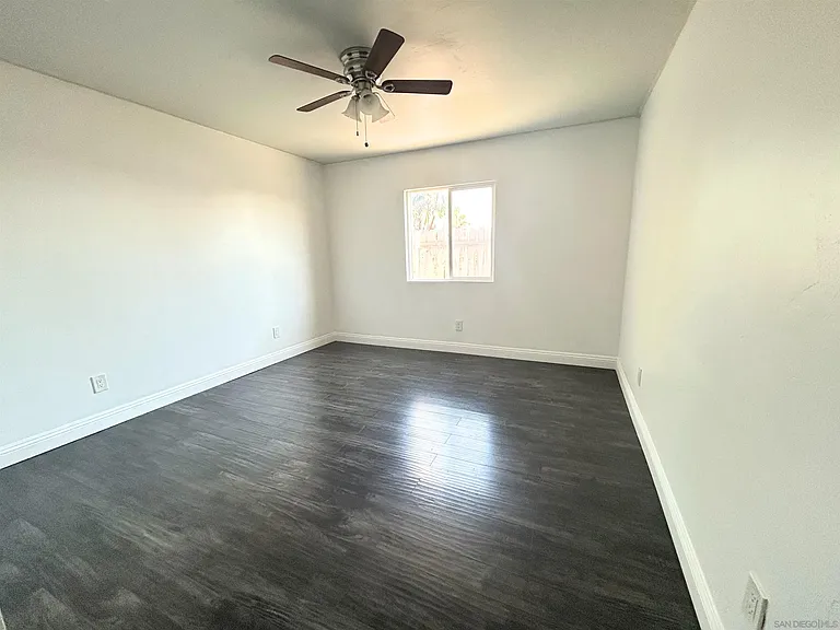1121 Grand Ave — Photo 13