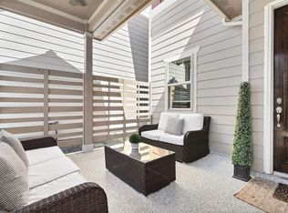 10414 Quiet Courtyard Rd, Houston, TX 77043