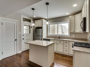 3822 W School St, Chicago, IL 60618