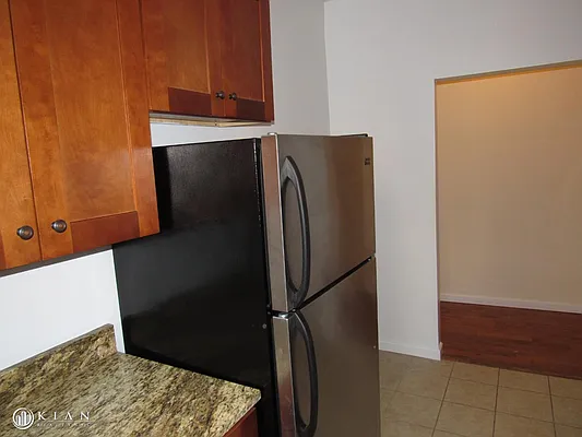 Rented by Kian Realty | media 15