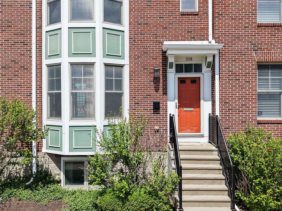 1st image of 308 E 10th St