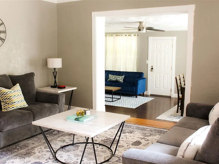 4115 W San Pedro St — Photo 3
