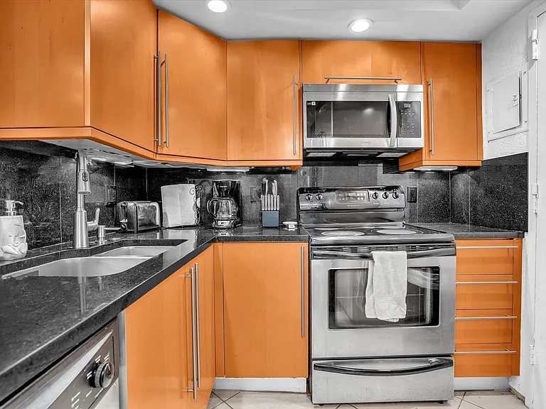 401 Golden Isles Dr #1007 — Photo 9