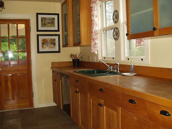 Gourmet Kitchen