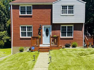 11433 Azalea Dr, Pittsburgh, PA 15235