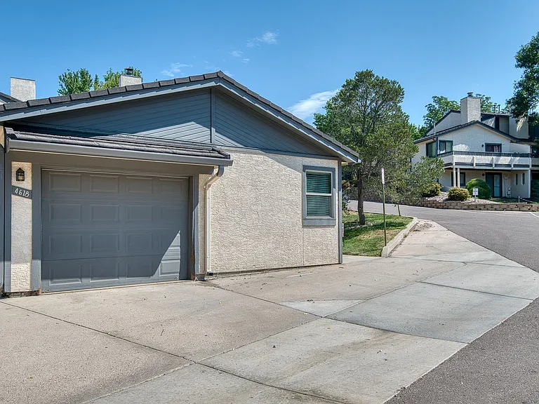 4618 Excalibur Ct — Photo 5