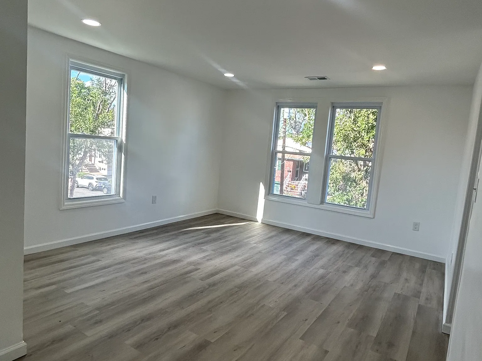 4 bed, $3,500 — Photo 3