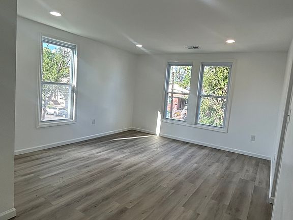 3rd image of 120 Bridge St Floor 2