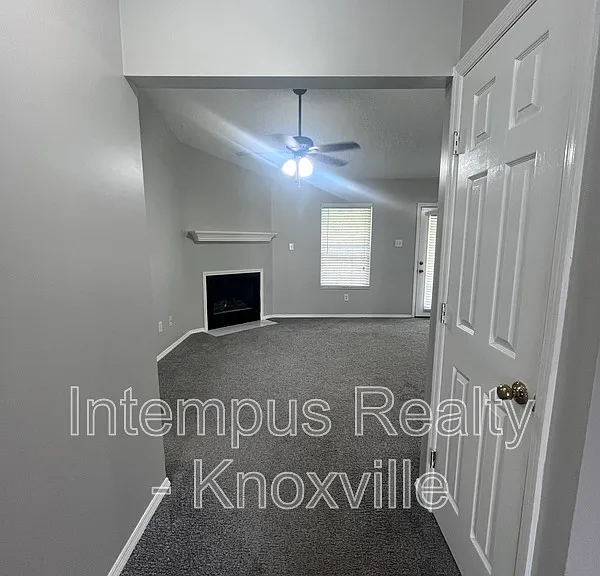 1013 Ashley Michelle Ct — Photo 5