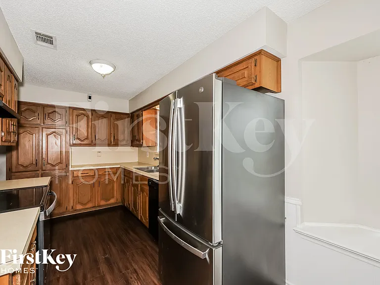 1220 Mockingbird Ln — Photo 8