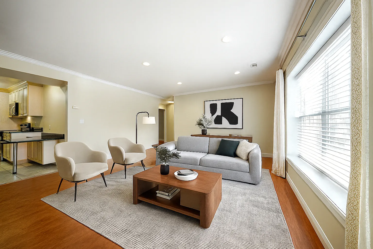3 bed, 1053 sqft, $3,100 — Photo 1