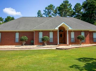 58 Summertree Pl, Hattiesburg, MS 39402