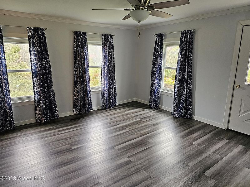 4th image of 450 Mabie Lane