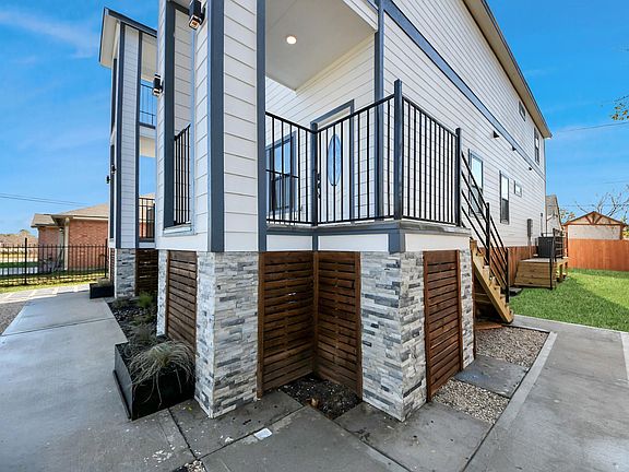 4th image of 5226 Ricky St