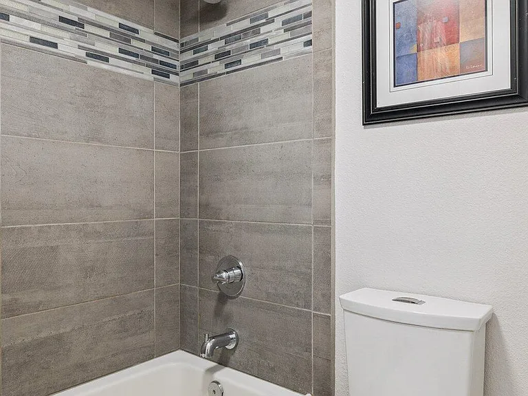5207 N 24th St #102 — Photo 21
