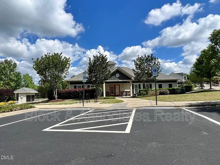 537 Austin View Blvd — Photo 38