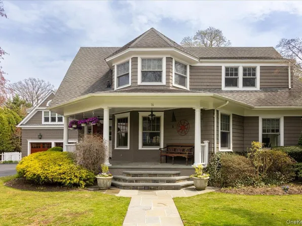 16 Middle Drive, Manhasset, NY 11030