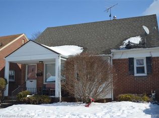 10034 Royal Grand St, Redford, MI 48239