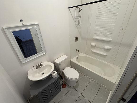 3rd image of 169 N Grant St #2