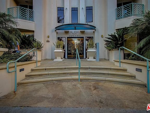 2nd image of 5625 Crescent Park W APT 337