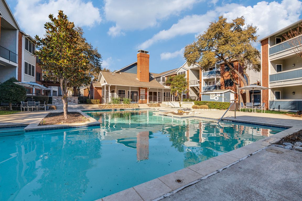 4060-preferred-pl-dallas-tx-75237-2-High-Res-19