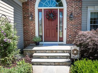 12715 Purdham Dr, Woodbridge, VA 22192