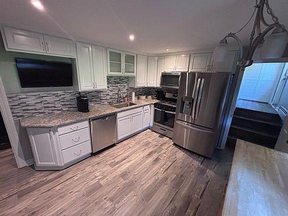5th image of 1155 Webb Rd