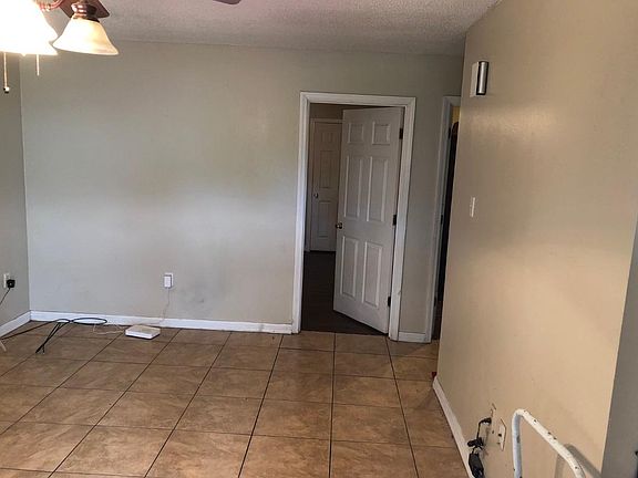 4th image of 4731 Rosemont Pl