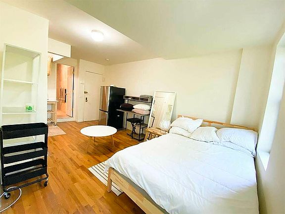 2nd image of 413 E 9th St #5BB