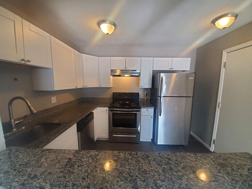 1st image of 118 W 38th St APT 3