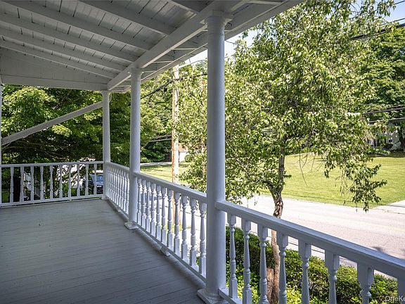 3rd image of 41 Campwoods Road