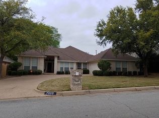 7000 Allen Place Dr, Fort Worth, TX 76116