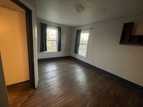 3rd image of 625 Elyria Ave #1/2
