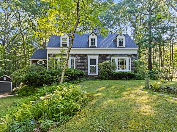 5 Lindenwood Road, Cape Elizabeth, ME 04107