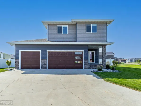 3579 54th St S, Fargo, ND 58104