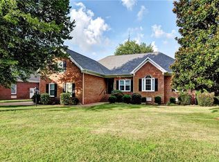 325 Waltz Farm Dr, Williamsburg, VA 23185