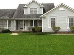 6868 Meadowood Dr, Medina, OH 44256